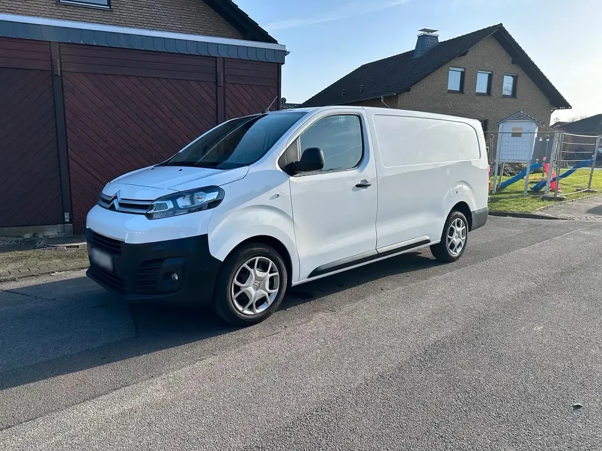 Gebraucht Citroën Jumpy 120 PS (88 kW) 2021 Weiß Van / Kleinbus