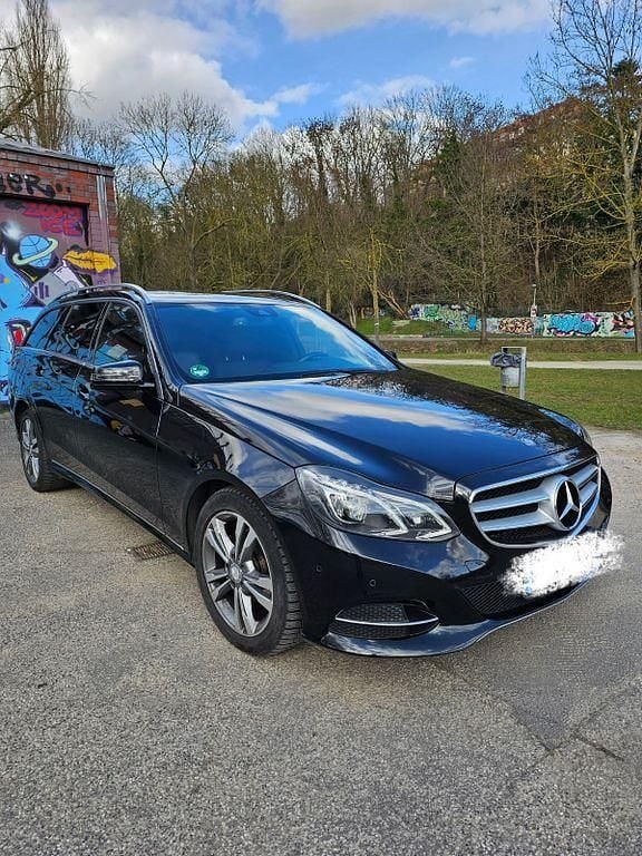 Gebraucht Mercedes E220 231 PS (169 kW) 2015 Schwarz Kombi
