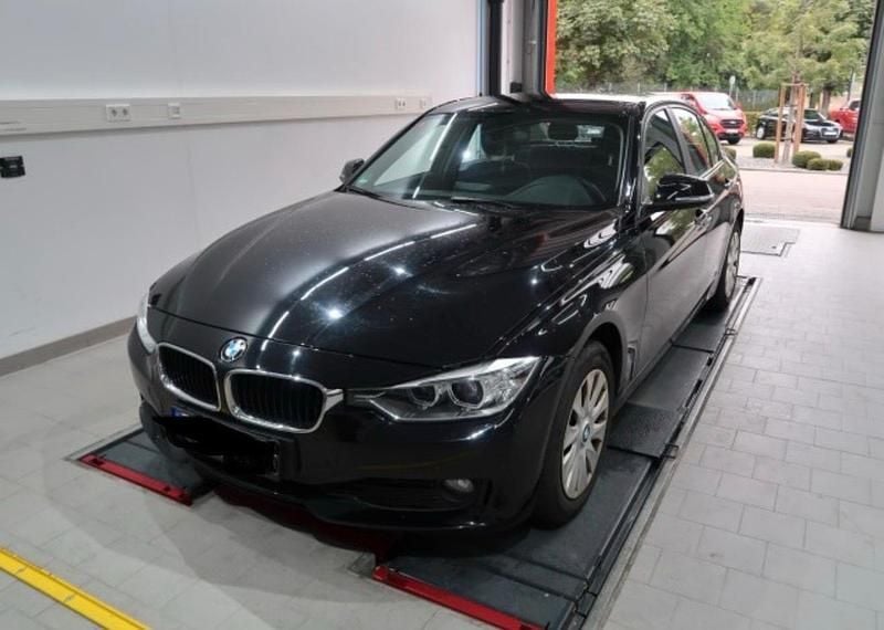 Gebraucht BMW 316 115 PS (84 kW) 2012 Schwarz Limousine