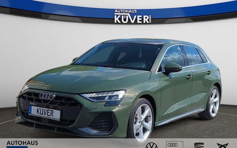Grün Gebraucht 2024 Audi A3 Sportback S-Line Limousine | 34.950 € (Superpreis) - Bild 1/4