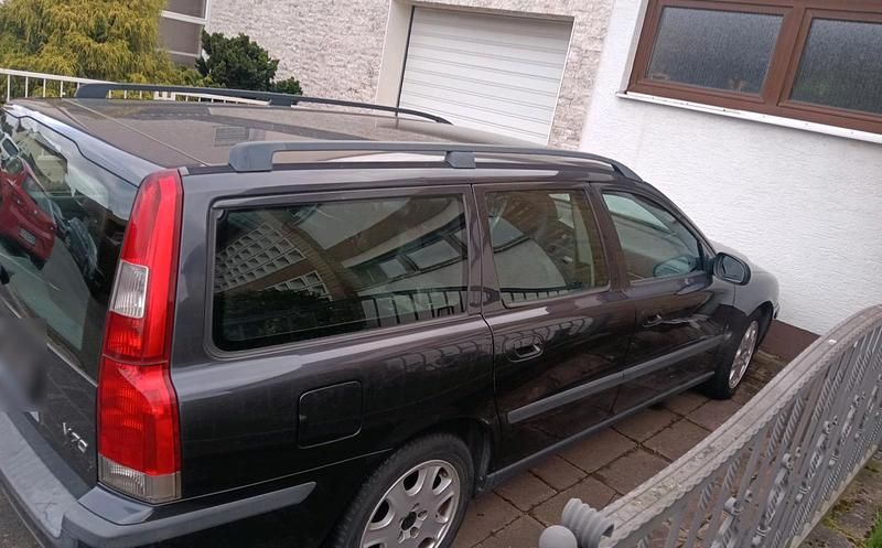 Gebraucht Volvo V70 140 PS (102 kW) 2000 Schwarz Kombi