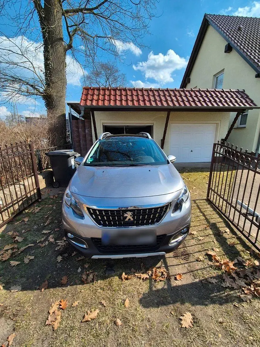 Gebraucht Peugeot 2008 Allure 110 PS (80 kW) 2019 Grau SUV