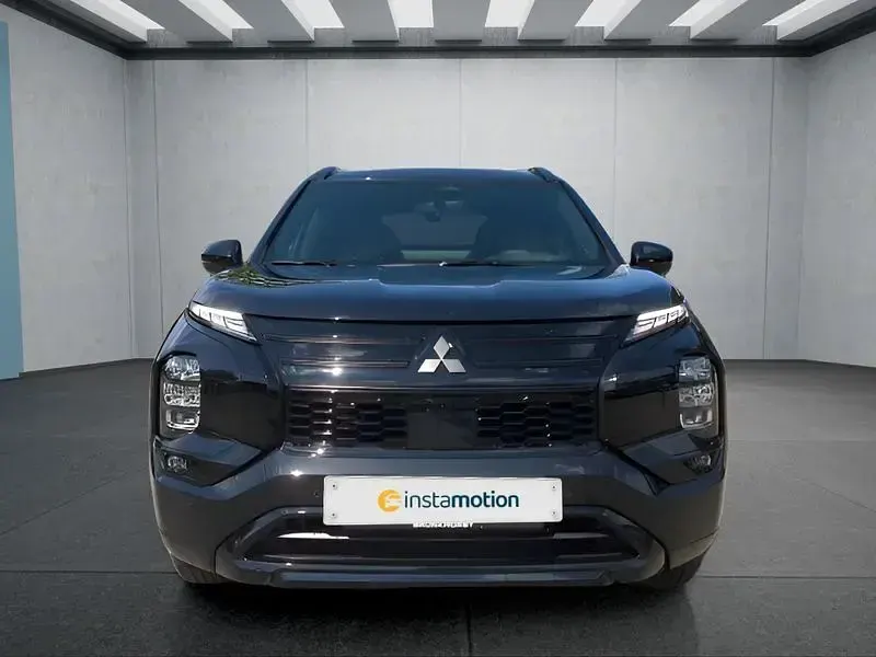 Neu Mitsubishi Outlander P-HEV 306 PS (225 kW) 2026 Schwarz SUV