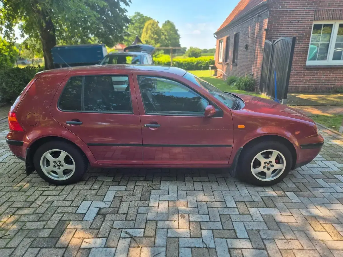Gebraucht VW Golf III 75 PS (55 kW) 1998 Rot Limousine