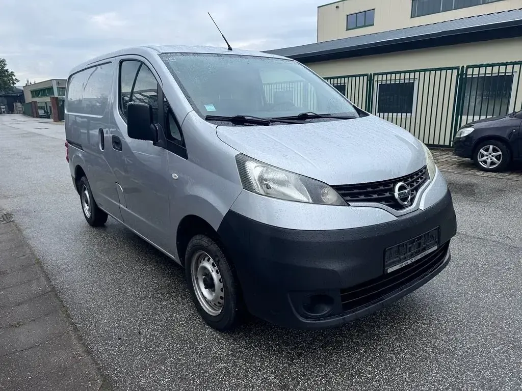 Gebraucht Nissan NV200 86 PS (63 kW) 2011 Silber Van / Kleinbus