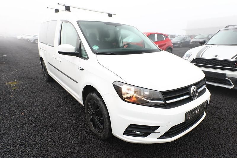 Gebraucht VW Caddy Maxi Trendline 125 PS (91 kW) 2018 Candy weiß Van / Kleinbus