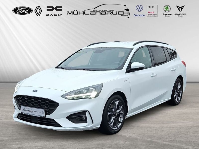 Weiß Gebraucht 2021 Ford Focus ST-Line Limousine | 16.997 € (Fairer Preis) - Bild 1/4