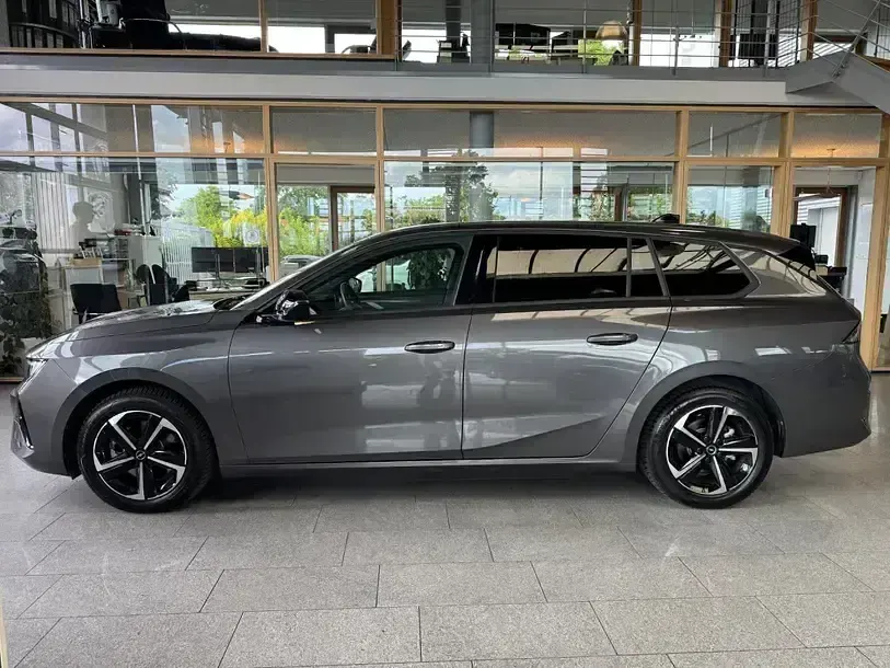 Gebraucht Opel Astra 131 PS (96 kW) 2025 Grau Kleinwagen