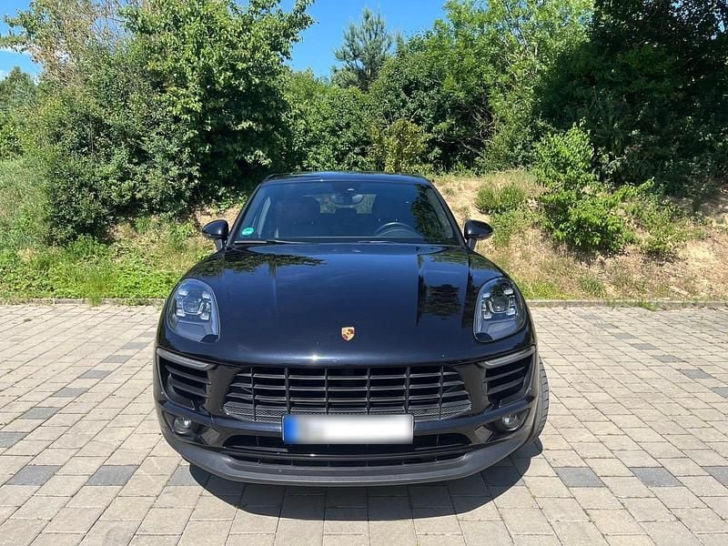 Second-hand Porsche Macan 252 CP (185 kW) 2018 Negru SUV