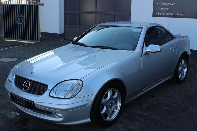 Gebraucht Mercedes SLK200 163 PS (119 kW) 2001 Silber Cabrio
