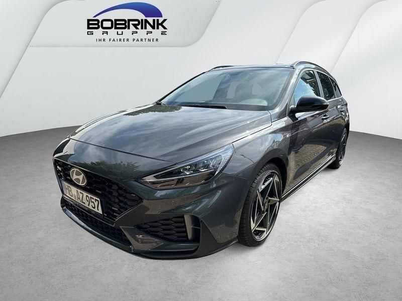 Grau Gebraucht 2025 Hyundai i30 N Line Limousine | 29.490 € (Etwas zu teuer) - Bild 1/4
