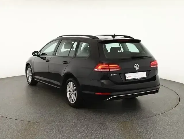 Gebraucht VW Golf VII 116 PS (85 kW) 2020 Deep black perleffekt Kombi