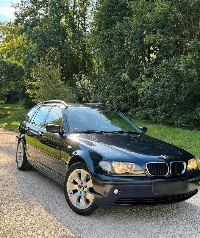 Blau Gebraucht 2003 BMW 318 Kombi | 1.450 € (Guter Preis) - Bild 1/4