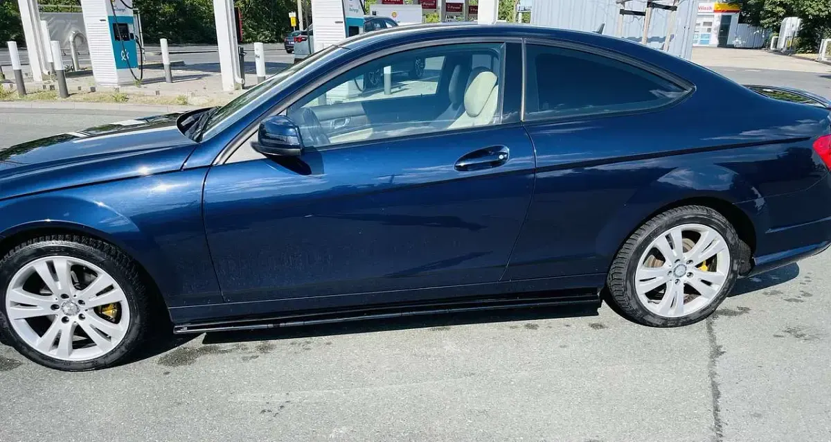 Gebraucht Mercedes C220 Avantgarde 170 PS (125 kW) 2012 Coupé