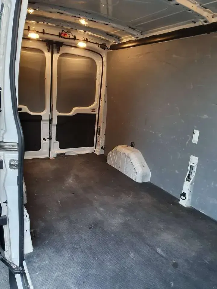 Gebraucht Ford Transit 131 PS (96 kW) 2022 Weiß Van