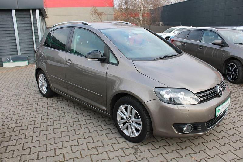 Gebraucht VW Golf VII Style 105 PS (77 kW) 2012 Braun Limousine