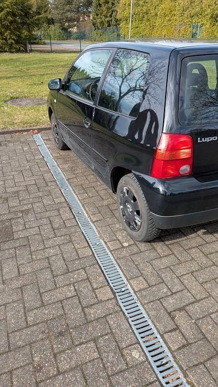 Gebraucht VW Lupo Basis 50 PS (36 kW) 2004 Schwarz Kleinwagen
