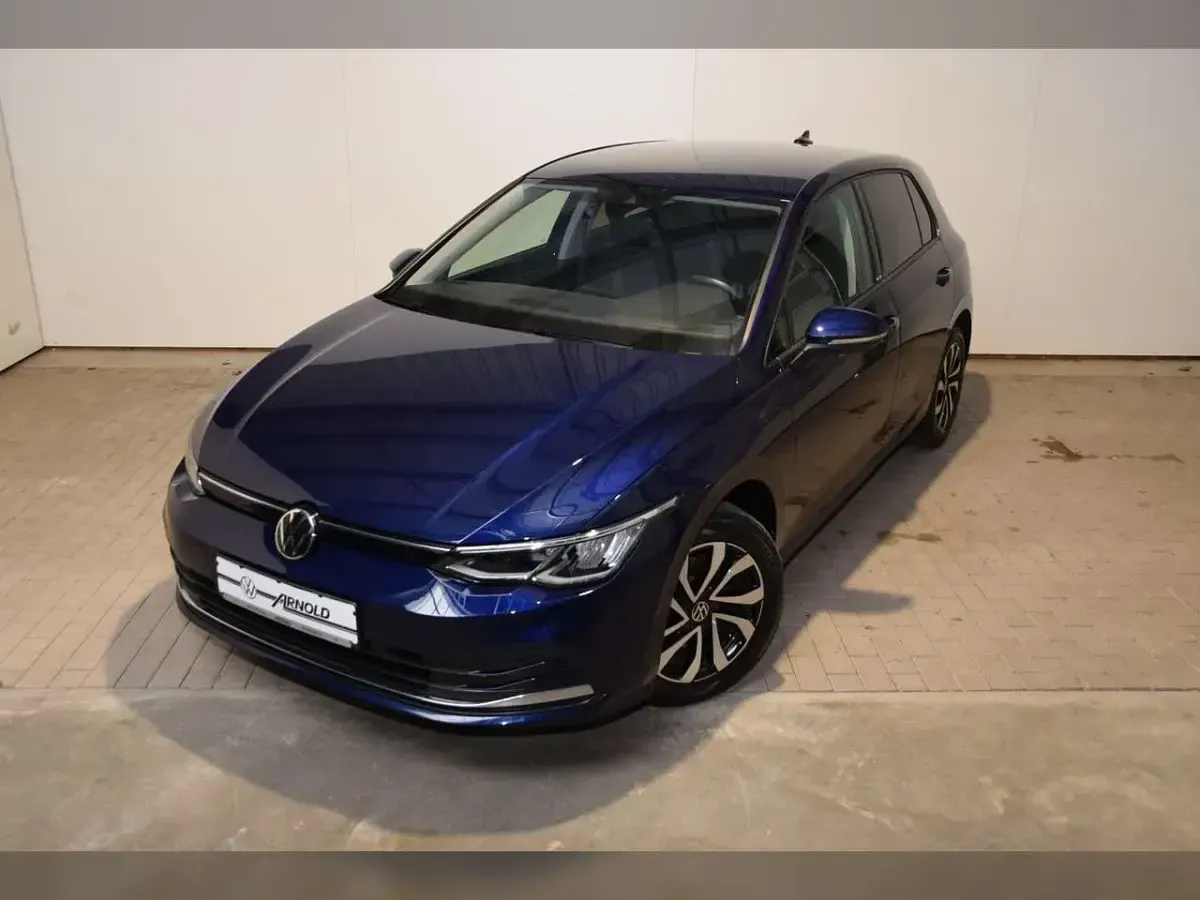 Gebraucht VW Golf VIII Active 131 PS (96 kW) 2022 Atlantic blue metallic Limousine