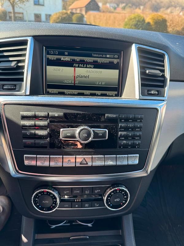 Gebraucht Mercedes ML350 258 PS (189 kW) 2015 Silber SUV