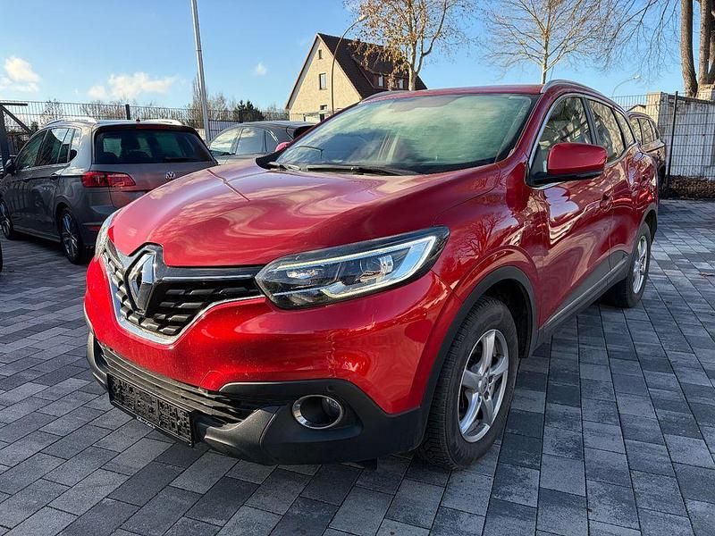 Rot Gebraucht 2015 Renault Kadjar Experience SUV | 11.990 € (Fairer Preis) - Bild 1/4