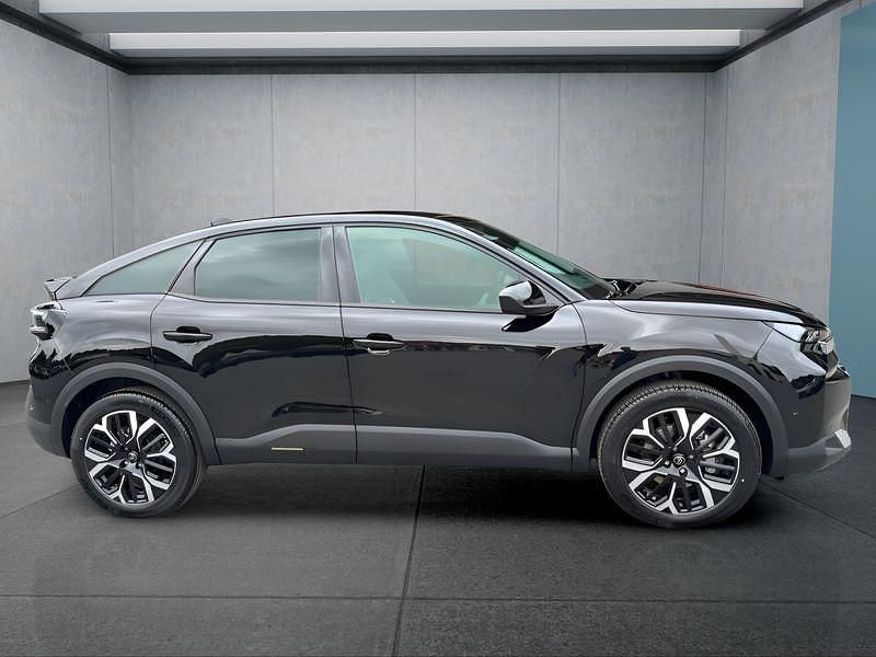 Neu Citroën C4 131 PS (96 kW) 2025 Grün SUV