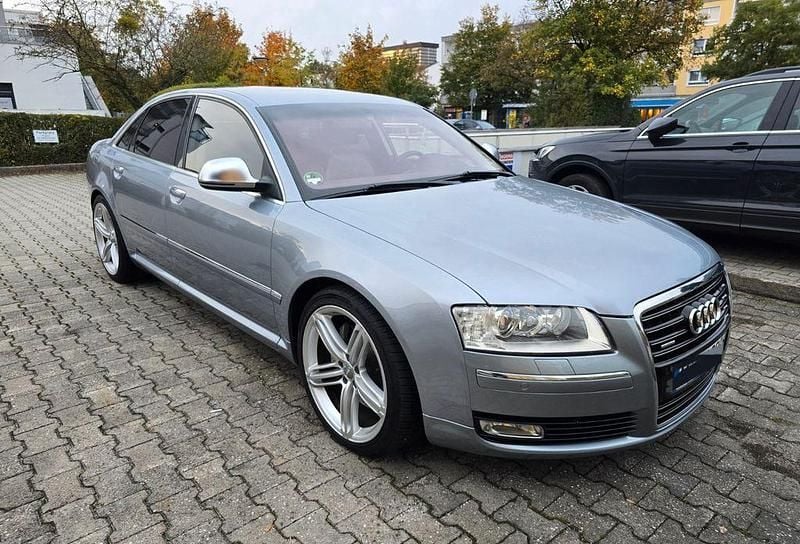 Silber Gebraucht 2009 Audi A8 Ambiente Limousine | 12.650 € (Teuer) - Bild 1/4