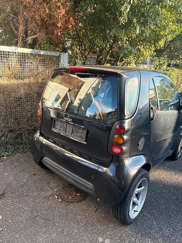Schwarz Gebraucht 1999 Smart ForTwo Coupé Kleinwagen | 1.000 € (Fairer Preis) - Bild 1/4