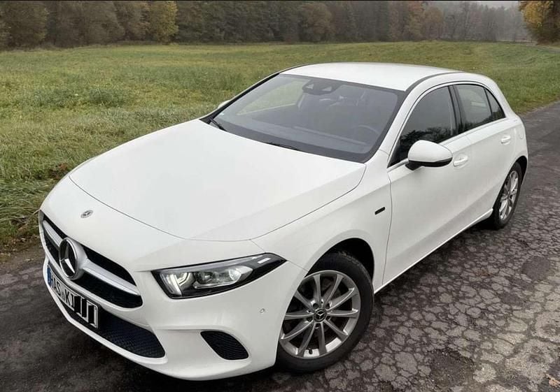 Gebraucht 2020 Mercedes A250 Progressive Limousine | 19.450 € (Superpreis) - Bild 1/4