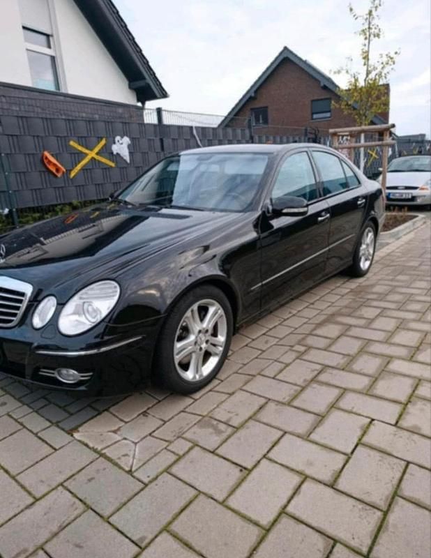 Schwarz Gebraucht 2007 Mercedes E350 Limousine | 3.000 € (Superpreis) - Bild 1/4