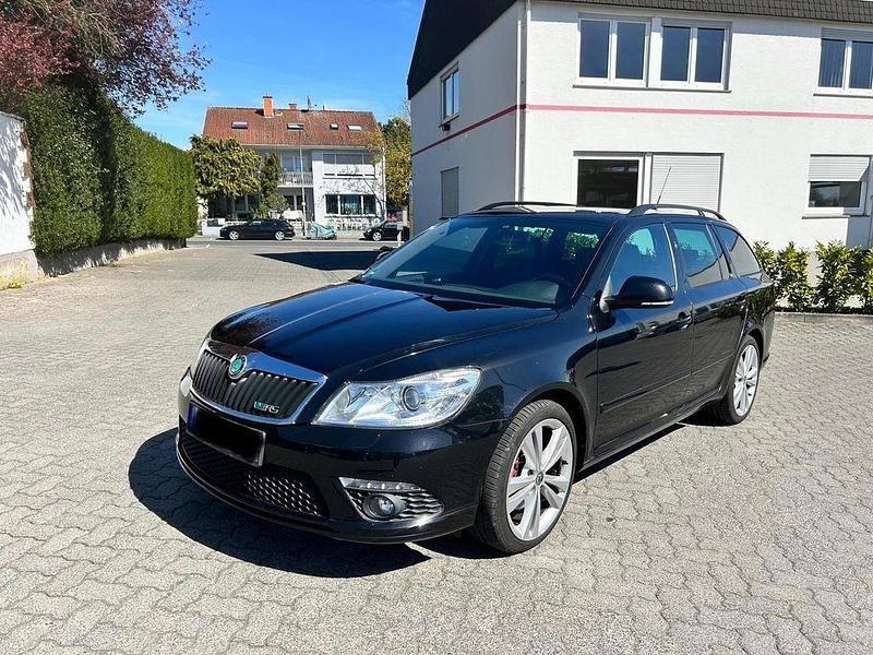Second-hand Skoda Octavia RS 170 CP (125 kW) 2010 Negru Berlinǎ