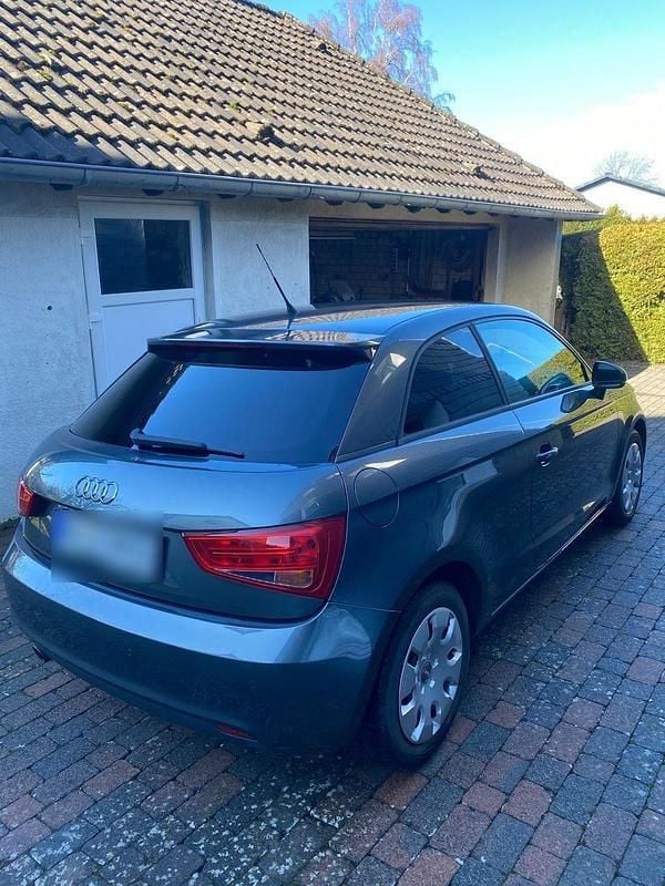 Gebraucht Audi A1 S-Line 86 PS (63 kW) 2012 Grau Kleinwagen