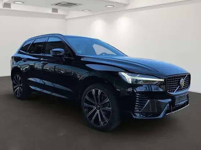 Gebraucht Volvo XC60 Plus 197 PS (144 kW) 2023 Schwarz SUV
