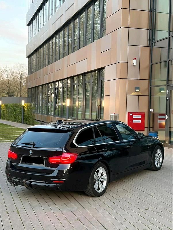 Gebraucht BMW 320 Comfort Edition 190 PS (139 kW) 2017 Schwarz Kombi