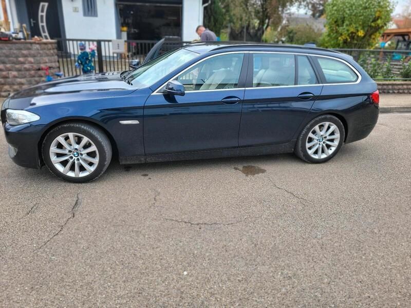 Blau Gebraucht 2012 BMW 520 Kombi | 7.500 € (Guter Preis) - Bild 1/4