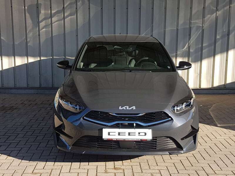Second-hand Kia Ceed 101 CP (74 kW) 2025 Pentametal Hatchback