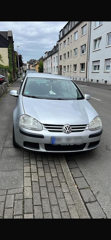 Silber Gebraucht 2005 VW Golf V Limousine | 1.300 € (Fairer Preis) - Bild 1/3