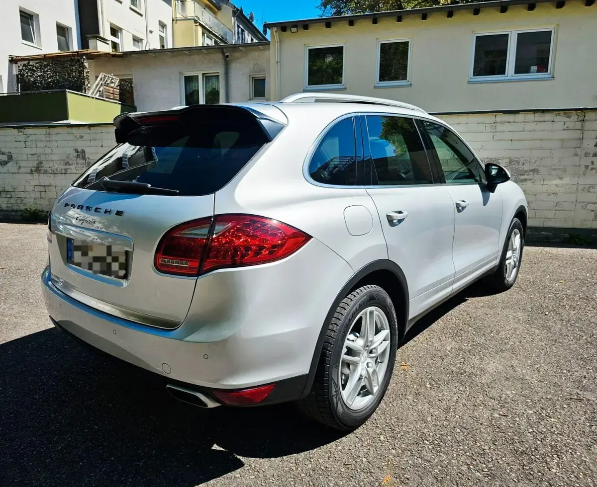 Używany Porsche Cayenne 241 KM (177 kW) 2011 Szary SUV