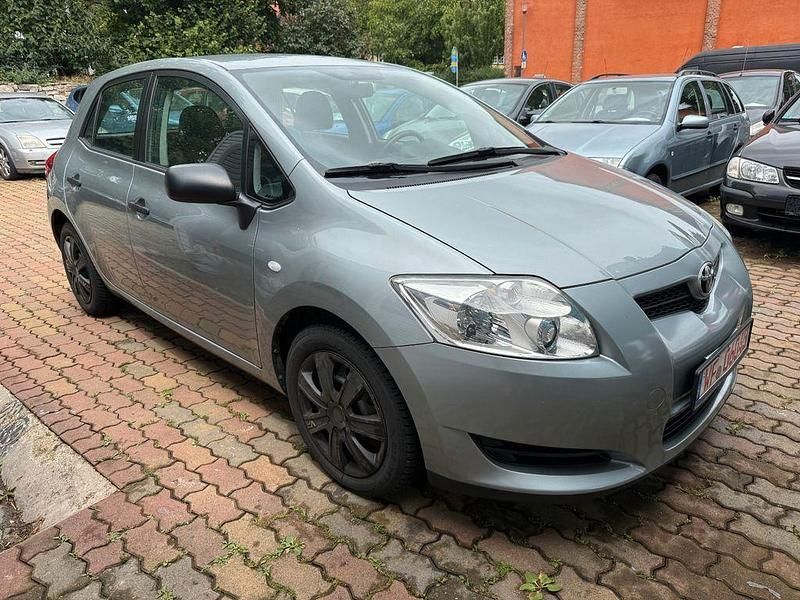Gebraucht Toyota Auris 99 PS (72 kW) 2010 Silber Limousine