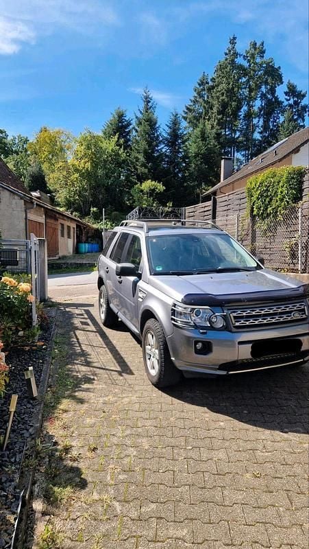 Grau Gebraucht 2012 Land Rover Freelander 2 SUV | 5.800 € (Superpreis) - Bild 1/4