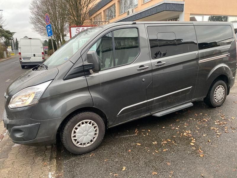 Gebraucht Ford Tourneo 170 PS (125 kW) 2017 Grau Kombi