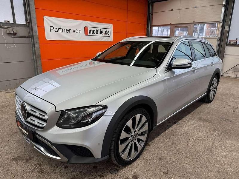 Gebraucht Mercedes E400 340 PS (250 kW) 2018 Iridiumsilbermetallic Kombi