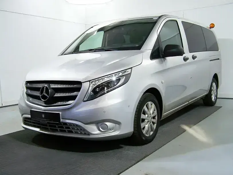Gebraucht Mercedes Vito 163 PS (119 kW) 2016 Brillantsilber metallic (metallic) Van