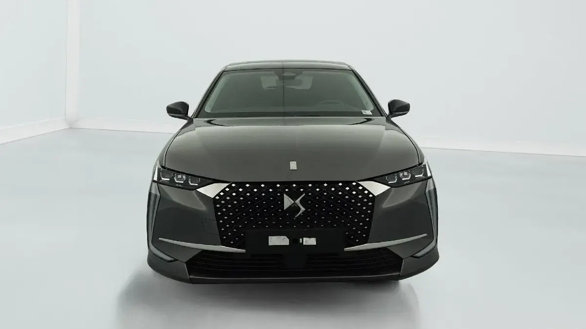 Gebraucht DS Automobiles DS4 Rivoli 131 PS (96 kW) 2024 Gris platinium  toit noir SUV