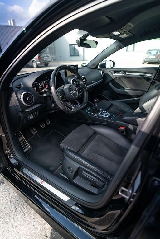 Gebraucht Audi S3 Sport 310 PS (228 kW) 2018 Schwarz Limousine