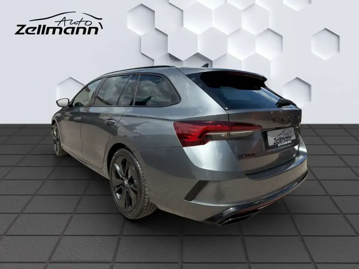 Gebraucht Skoda Octavia RS 265 PS (194 kW) 2025 Grau Kombi