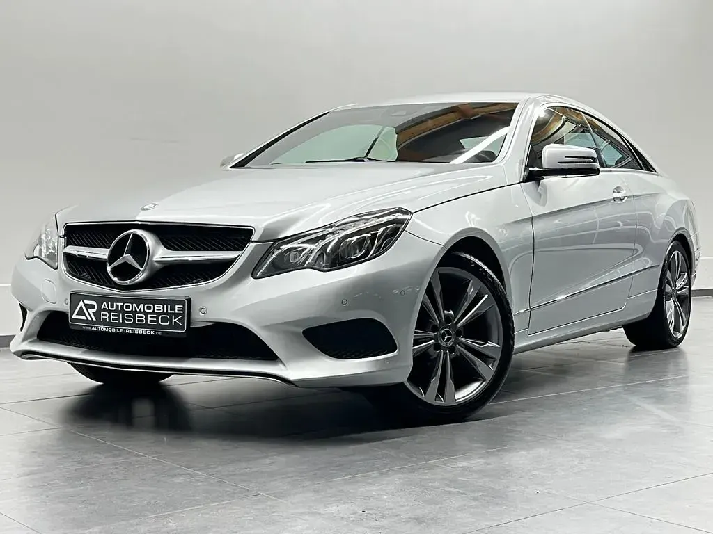 Usado Mercedes E200 184 CV (135 kW) 2014 Plateado Coupe
