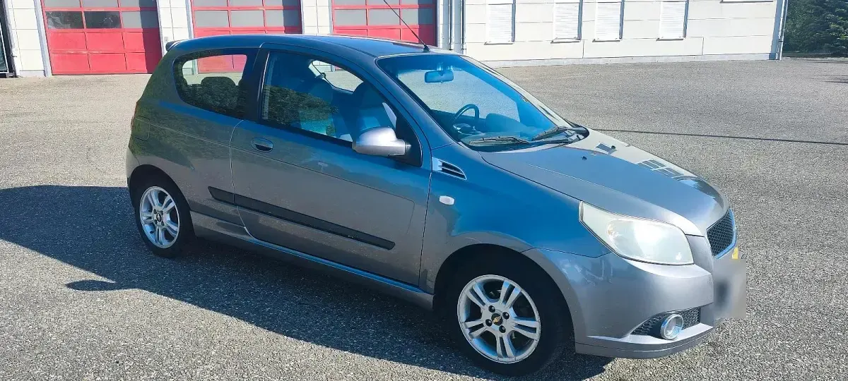 Second-hand Chevrolet Aveo 101 CP (74 kW) 2008 Gri Hatchback