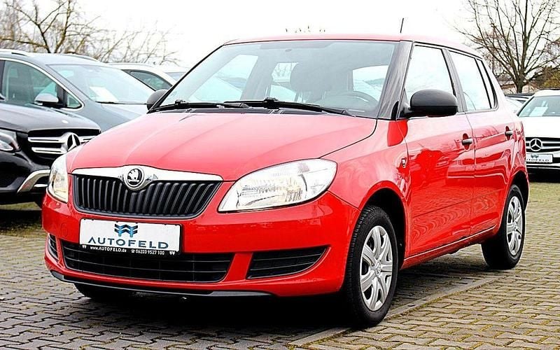 Rot Gebraucht 2014 Skoda Fabia Limousine | 5.650 € (Guter Preis) - Bild 1/4