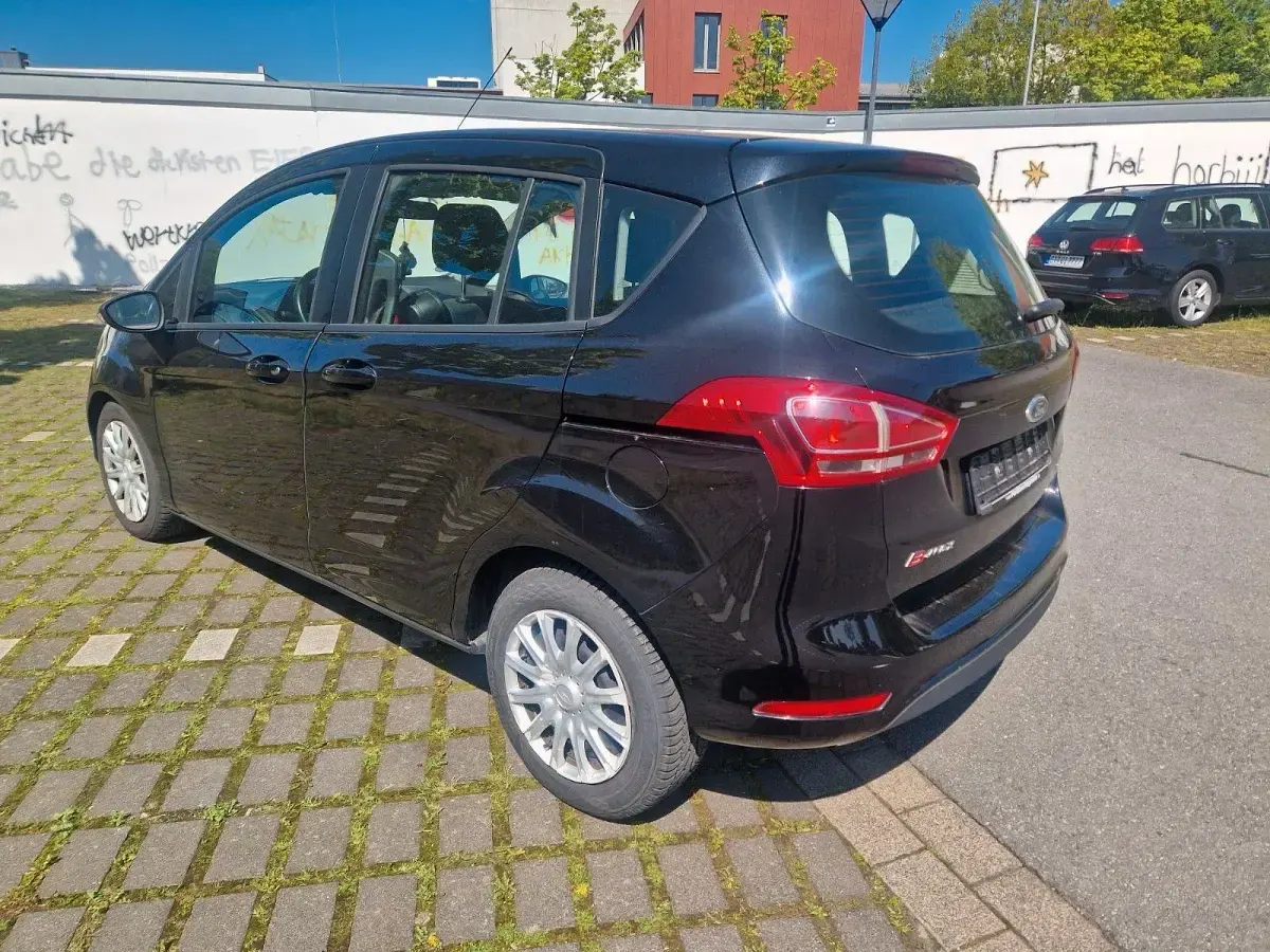 Używany Ford B-MAX Trend 101 KM (74 kW) 2013 Minivan