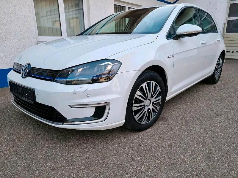 Weiß Gebraucht 2016 VW e-Golf Kleinwagen | 8.970 € (Fairer Preis) - Bild 1/4